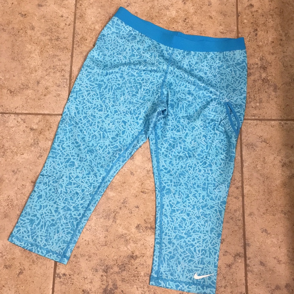Nike short leggings/tights
